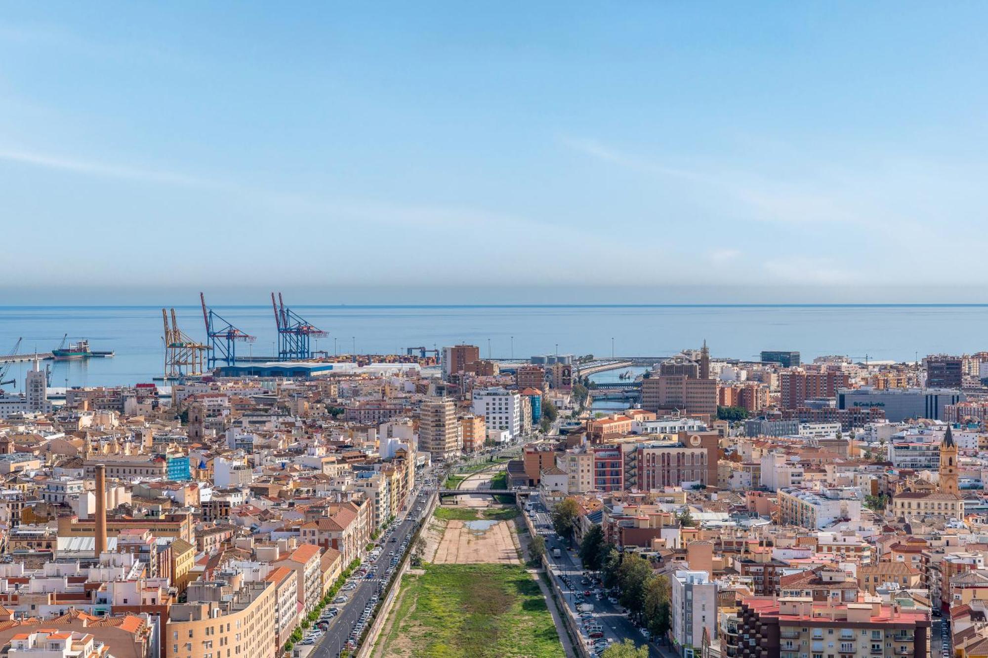Malaga Tower Viewアパートメント エクステリア 写真